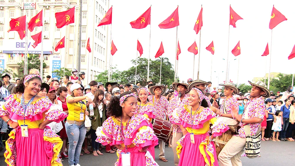 Festival Huế 2018 Hội tụ tinh hoa văn hóa thế giới BÁO SÀI GÒN GIẢI