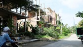 Khu biệt thự bỏ hoang gần 10 năm