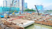 Cống ngăn triều Bến Nghé thuộc dự án giải quyết ngập do triều cường cho TPHCM có xét đến yếu tố biến đổi khí hậu được kỳ vọng khi hoàn thành sẽ giải quyết ngập do triều cường cho diện tích 570km2 với 6,5 triệu dân trong vùng dự án. Ảnh: Chủ đầu tư cung