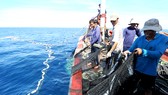 Để tránh rào cản xuất khẩu, khai thác hải sản cần có nguồn gốc hợp pháp. Ảnh: VNE