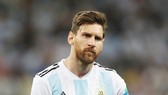 Messi có phải đang cố tình chơi tệ để “đá bay” ghế Sampaoli? Ảnh Getty Images