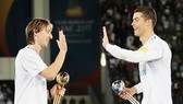Ronaldo đã bầu cho Modric, và ngược lại Modric cũng bầu cho Ronaldo. Ảnh: Getty Images.