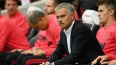 Jose Mourinho liệu sẽ phải rời vị trí của mình ở Old Trafford? Ảnh: Getty Images