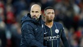 HLV Pep Guardiola đã xin lỗi Gabriel Jesus sau trận. Ảnh: Getty Images