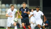 Harry Kane (trái) và tuyển Anh đã không có chiến thắng dù chơi lấn lướt. Ảnh: Getty Images