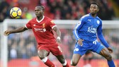 Sadio Mane (phải) đã chính thức cam kết tương lai với Liverpool. Ảnh: Getty Images