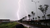 Nam bộ mưa dông gia tăng