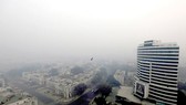 Phát khẩu trang cho người vô gia cư ở New Delhi