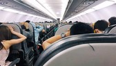 Thấy gì khi máy bay hạ cánh khẩn cấp?