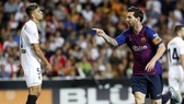 Messi sau khi ghi bàn vào lưới Valencia.