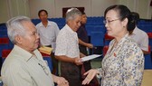 Chủ tịch HĐND TPHCM Nguyễn Thị Quyết Tâm trao đổi với cử tri quận Thủ Đức