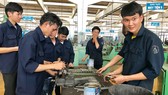 Bỏ chính sách miễn học phí ngành sư phạm: Được nhiều hơn mất