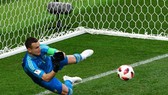 Thủ thành Akinfeev sắm vai Người yùng trận đấu, đưa Nga vào tứ kết.