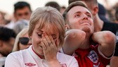 CĐV Anh bị FIFA sờ gáy