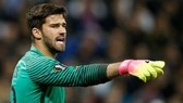 Thủ thành Alisson đã cập bến Liverpool với giá kỷ lục thế giới