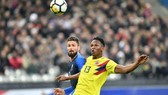 Lyon già néo đứt dây