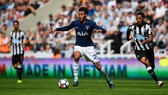 Delle Ali (Tottenham) tung hoành trước khu cấm Newcastle