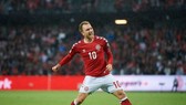 Christian Erikson mừng bán thắng ở tuyển Đan Mạch