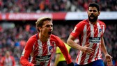 Antoiner Griezmann và Diego Costa (phải, Atletico Madrid)
