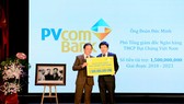 PVcomBank trao học bổng 1,5 tỷ đồng cho sinh viên ĐH Kinh tế Quốc dân PVcomBank trao học bổng 1,5 tỷ đồng cho sinh viên ĐH Kinh tế Quốc dân