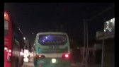 Xử lý nghiêm xe buýt lao lên vỉa hè