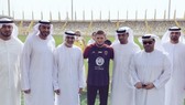 Khabib và Ban lãnh đạo Al Wahda