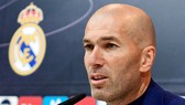 Zidane tuyên bốp ra đi trong cuộc họp báo.
