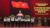 Cần Thơ tổ tuyên dương, khen thưởng học sinh giỏi thành phố năm học 2017-2018