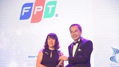 Đại diện FPT nhận giải thưởng HR Asia Award 2018