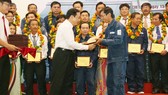 Gương sáng công nhân ngành điện