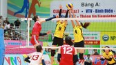 Chủ công Jong Jin Sim (trái) chơi rất đa năng. Ảnh: NHẬT ANH