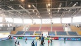 Nhà thi đấu đa năng tỉnh Kiên Giang được vận hành thử nghiệm tại Giải bóng chuyền hạng A toàn quốc 2019. Ảnh: PHÚC NGUYỄN