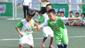 Các cầu thủ nhí tham dự Festival bóng đá học đường TPHCM năm học 2018-2019. Ảnh: NGUYỄN NHÂN