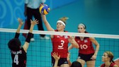 Chủ công Samantha Cash (3) từng cùng đội tuyển trẻ Mỹ đoạt HCB Olympic 2010.