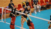 Các tay chắn Tứ Xuyên đã nhiều phen vô hiệu hoá được sức mạnh tấn công của CLB BIP. Ảnh: DŨNG PHƯƠNG