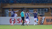 Văn Quyết tiếp tục tỏa sáng ở V-League 2019. Ảnh: MINH HOÀNG