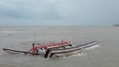 Cứu vớt thành công 6 ngư phủ bị chìm tàu trên biển