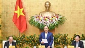Thủ tướng chủ trì họp Chính phủ. Ảnh: VGP