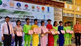 At the award ceremony (Photo: Coutersy of UNDP)