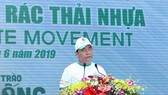 PM Nguyen Xuan Phuc speaks at the launching ceremony for the national campaign on plastic waste prevention in Hanoi on June 9.(Photo: VNA)
