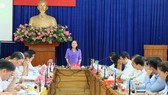 Chủ tịch HĐND TPHCM Nguyễn Thị Lệ làm việc tại UBND quận 11, sáng 17-9-2019. Ảnh: THU HƯỜNG