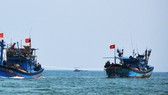 Tàu cá Lý Sơn bị hỏng máy thả trôi trên biển ở quần đảo Trường Sa
