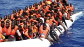 Chuyến bay đầu tiên đưa người di cư từ Libya tới Italia