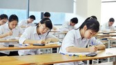 Vụ “Điểm sàn xét tuyển năm 2018: Nhiều bất ngờ”: Hàng loạt trường phải nâng điểm sàn xét tuyển