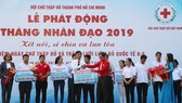 Công ty XSKT TPHCM trao tặng Hội Chữ thập đỏ TPHCM 3 tỷ đồng