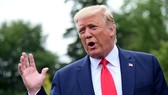 Tổng thống Mỹ Donald Trump nói chuyện với các phóng viên tại Nhà Trắng trước khi khởi hành đến Fayetteville, Bắc Carolina, Mỹ, ngày 9-9-2019. Ảnh: REUTERS