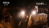 以色列國防軍13日上午發表聲明說,以軍12日發現了一條由黎巴嫩真主黨修建的從黎南部拉姆耶村延伸至以境內的地道。(圖源:CCTV視頻截圖)