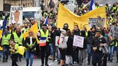 當局預計抗議活動規模“至少與上週一樣大”,然而卻有超過80,000人參與。(圖源:AFP)