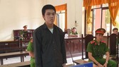 Người chồng trẻ dùng xăng tự thiêu để được chết cùng vợ