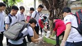 Gần 1.000 sinh viên hưởng ứng chương trình nói không với ly, ống hút nhựa